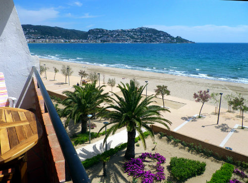 Roses -    vue sur mer 