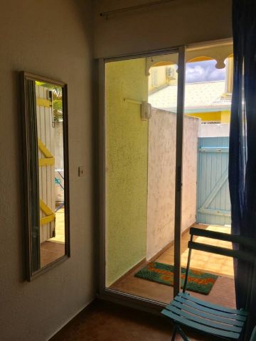 Flat in Saint-francois - Vacation, holiday rental ad # 66352 Picture #15 thumbnail