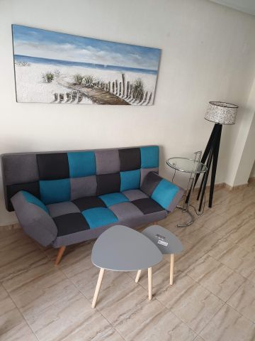 Apartamento en Torrevieja  - Detalles sobre el alquiler n66728 Foto n4