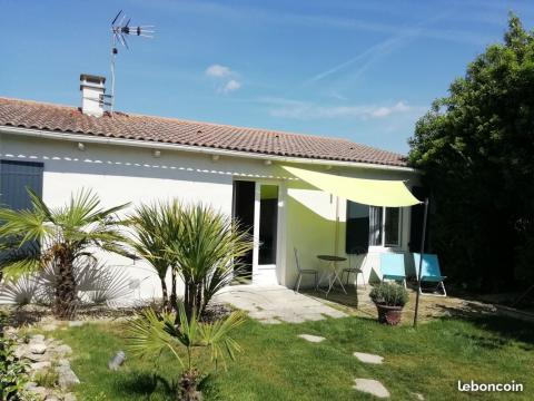 House in L'aiguillon sur mer for   6 •   garden 