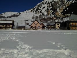 Chalet  St jeand'arves pour  4 •   2 toiles 
