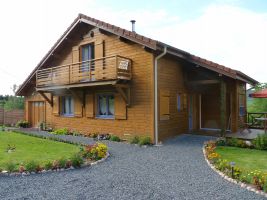 Chalet  Dinoze pour  6 •   3 chambres 