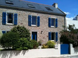 Maison de caractre - Maison en pierre en centre bourg