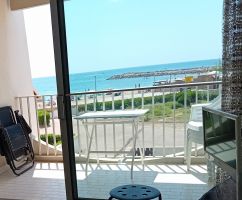 Flat in Palavas-les-flots 34250 for   4 •   view on sea 