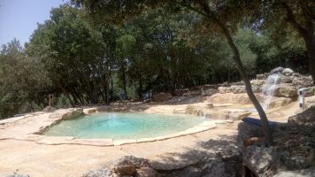 Bastide 4  5 personnes & Piscine Naturelle au Sel avec Cascade.