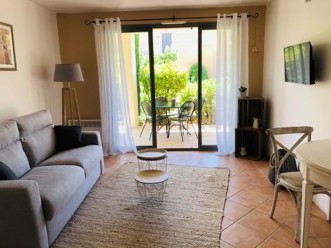 Appartement in Saumane de vaucluse für  4 •   mit Terrasse 