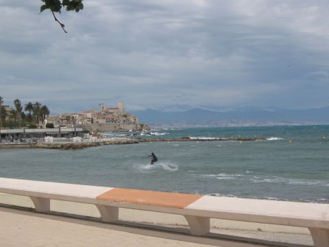 Flat in Antibes - Vacation, holiday rental ad # 67431 Picture #5 thumbnail