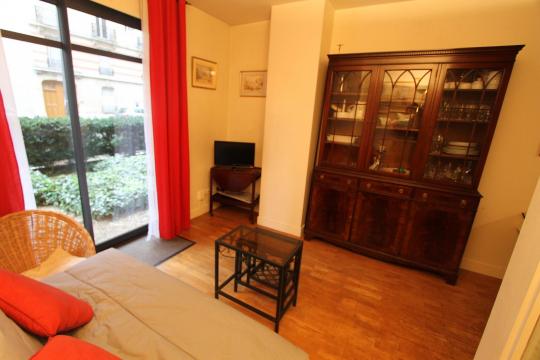 Flat in Paris - Vacation, holiday rental ad # 67835 Picture #1