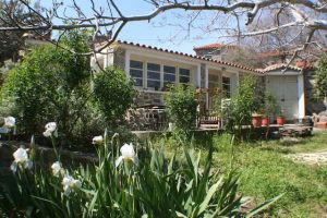 Maison  Eressos pour  2 •   1 chambre 