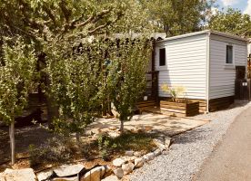 Mobil-home  Berrias-et-casteljau pour  4 •   3 toiles 