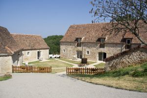 Ferme   pour  15 •   avec piscine prive 