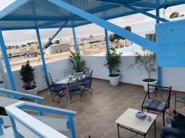 Gite  Houmt souk pour  12 •   avec terrasse 