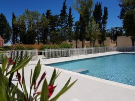 Gite in Saint remy de provence für  4 •   mit Schwimmbad auf Komplex 