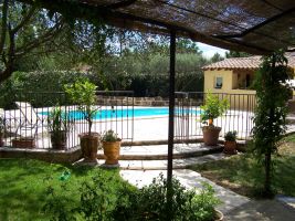 House in Sussargues for   8 •   with private pool 