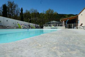 Mobil-home  Riez la romaine pour  4 •   accs handicaps 