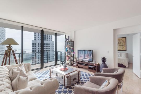 Bed and Breakfast (miss) Miami mist  8 •   yksityinen uima-allas 