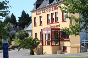 Bed and Breakfast in La forêt-fouesnant for   2 •   private parking 