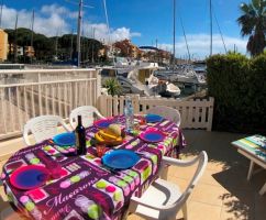 House in Cap d'agde for   7 •   private parking 