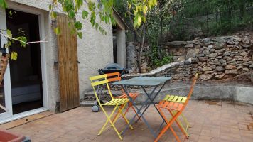 House in Toulon for   3 •   with terrace 
