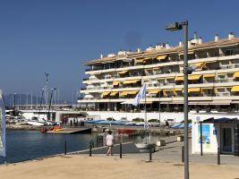 Bed and Breakfast in L'escala voor  2 •   met zwembad in complex 