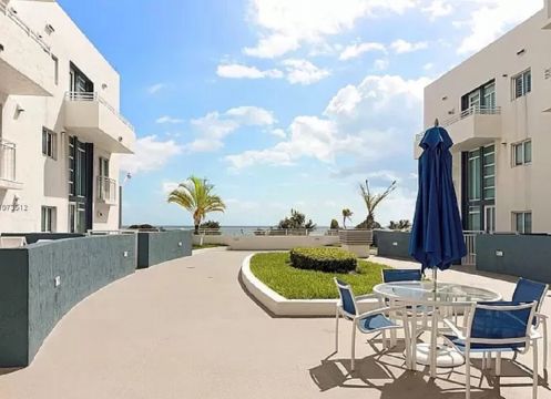 House in Miami Beach - Vacation, holiday rental ad # 70062 Picture #5