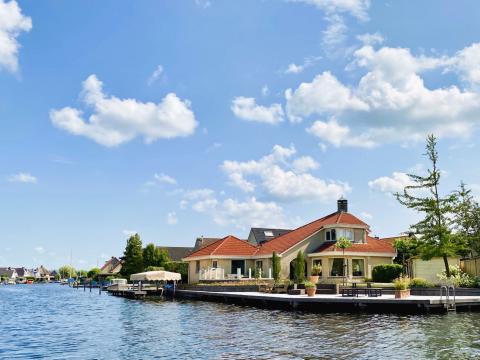 Casa en Lemmer para  6 •   vista a un lago 