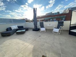 Flat in Vilanova i la geltru for   6 •   with terrace 