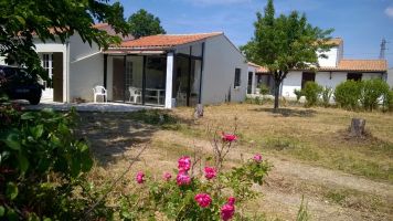 Maison  St pierre d'oleron 17 pour  5 •   2 chambres 