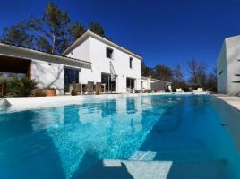 Maison à Toulon pour  12 •   avec piscine privée 