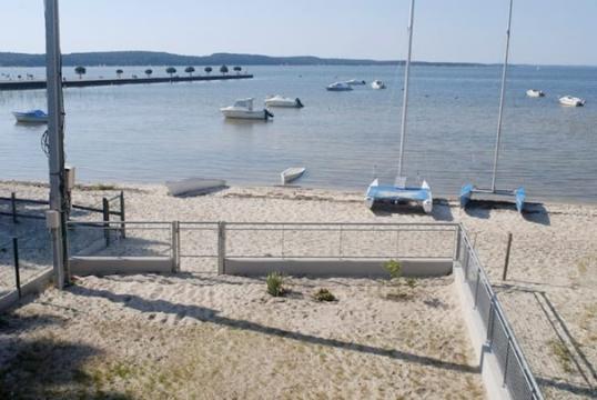 Maison  Maubuisson,carcans pour  4 •   vue sur lac 