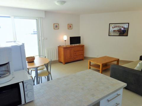 Flat in Ste - Vacation, holiday rental ad # 71642 Picture #3