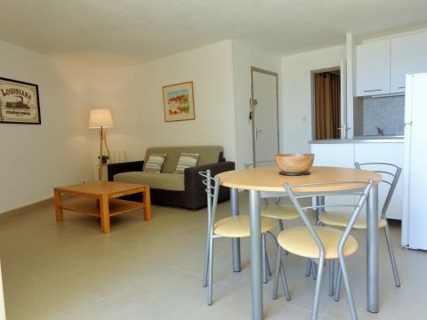 Flat in Ste - Vacation, holiday rental ad # 71642 Picture #4