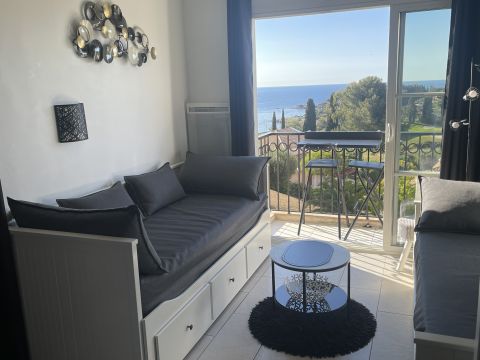 Flat in Agay - Vacation, holiday rental ad # 71808 Picture #4