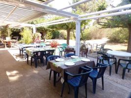 Chalet in Rognes for   3 •   private parking 