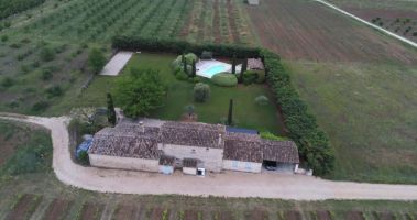 House in Gordes for   2 •   private parking 