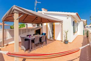 Appartement  Cala'n bosch pour  4 •   avec terrasse 