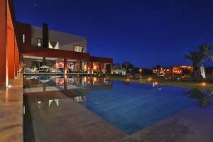 Casa en Marrakech para  16 •   con piscina privada 