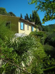 Appartement  Villecroze pour  6 •   avec terrasse 