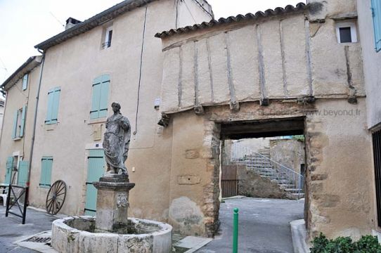 Habitaciones de huspedes (con desayuno incluido) en La Bastide des Jourdans  - Detalles sobre el alquiler n72122 Foto n3
