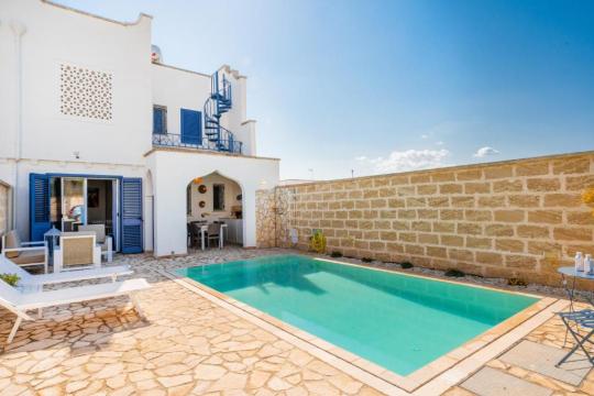 House in Porto cesareo for   6 &bull;   &bull;  2 bedrooms 