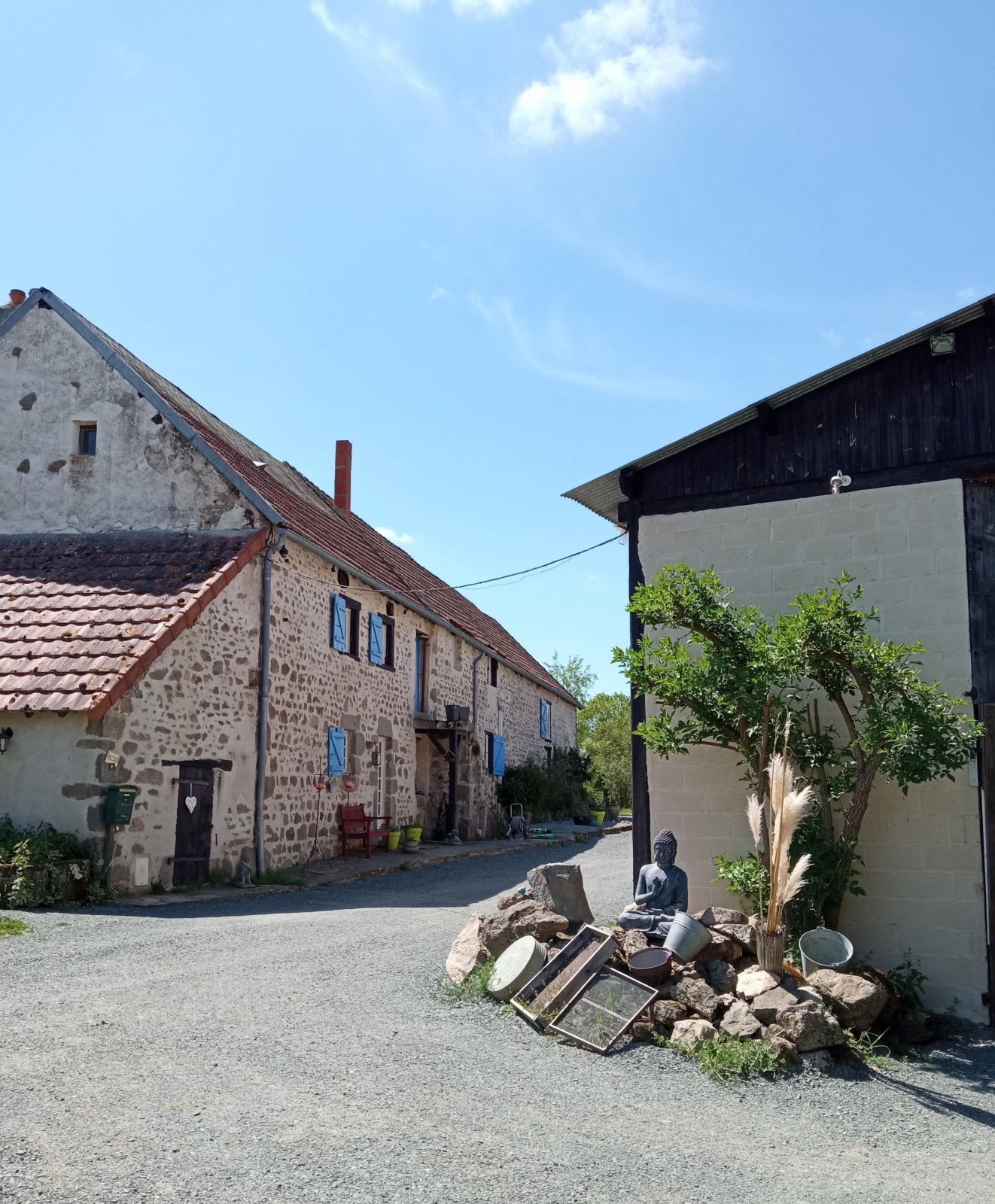 Parsac-rimondeix -    view on lake 