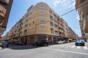 Flat in Torrevieja for   4 &bull;   &bull;  2 bedrooms 