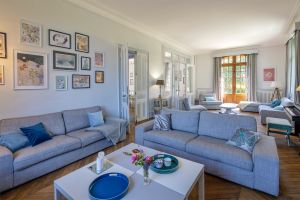 Gite Croix-moligneaux - 68 personnes - location vacances