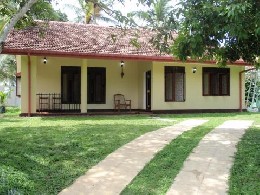 Haus in Hikkaduwa fr  6 •   4 Schlafzimmer 