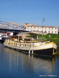 Gite  Beaucaire pour  6 •   avec terrasse 