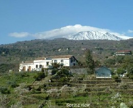 Gite  Piedimonte etneo pour  9 •   vue sur mer 