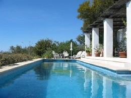 Haus in Sayalonga fr  6 •   mit privat Schwimmbad 