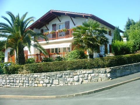 Flat in Ciboure for   5 •   with balcony 