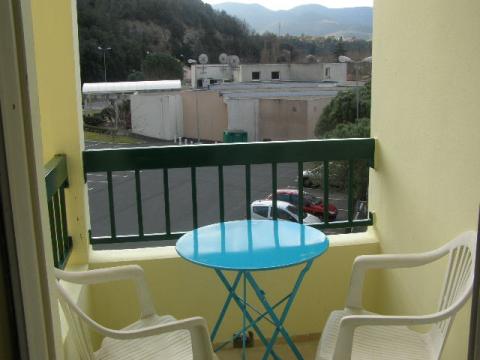 Flat in Lamalou les bains - Vacation, holiday rental ad # 20740 Picture #0