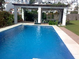 Apartamento en Nerja para  50 •   con piscina compartida 